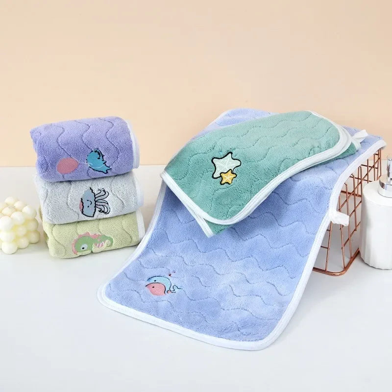 Baby Bath Towel Boys Girls Coral Velvet Cute Soft Absorbent Children Towels for Newborn Infant Kids Washcloth Face Towel 50x25cm